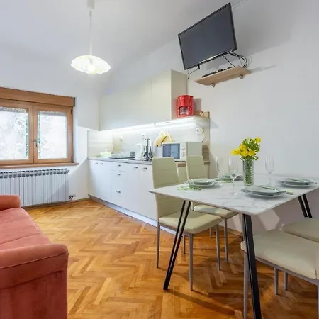 Fuer 5 Personen Ca 65 Qm In Crikvenica, Kvarner Bucht Und Umgebung Apartment *